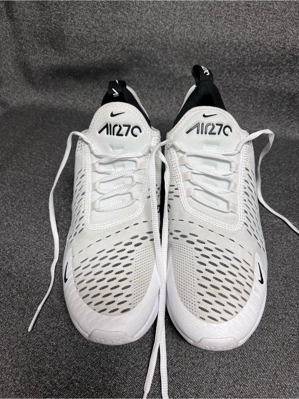 Nike Air270 women’s White with Black Accents Athletic Shoes school sneakers run